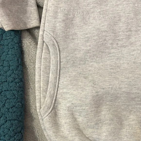 Gray Sweatshirt with Fishing Scene - Picture 3 of 8